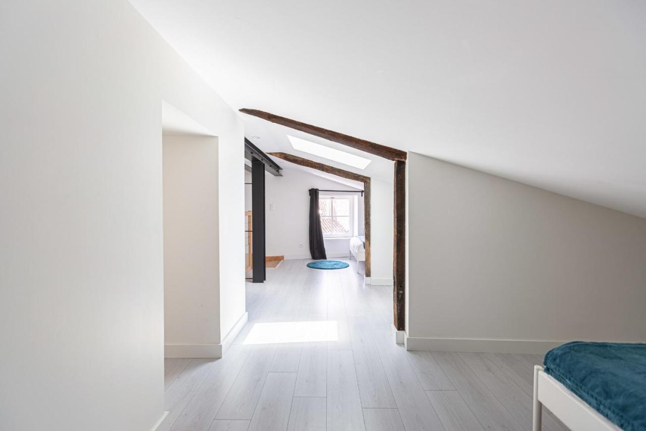 Guestready - Mezzanine Apartment - Grosse Cloche Bordeaux Exterior photo